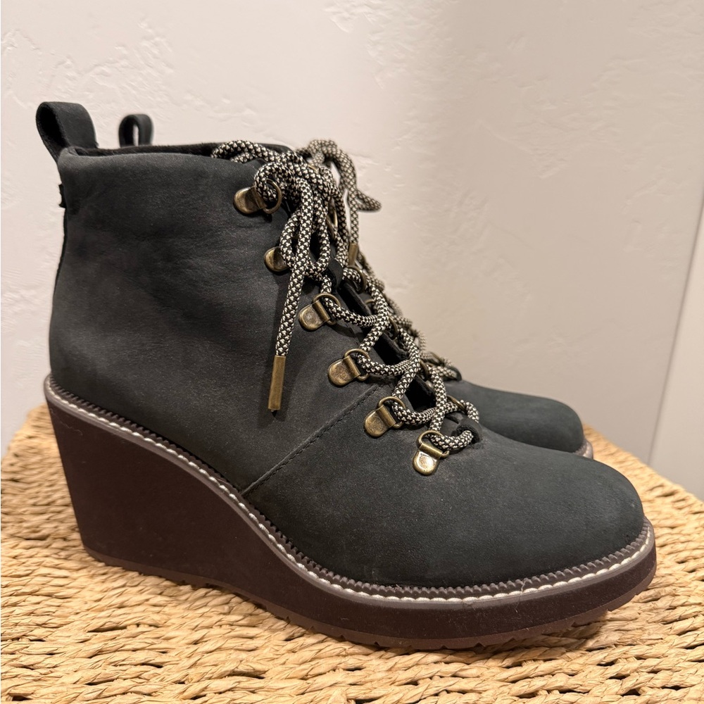 Tom’s Black Wedge Ankle Boots